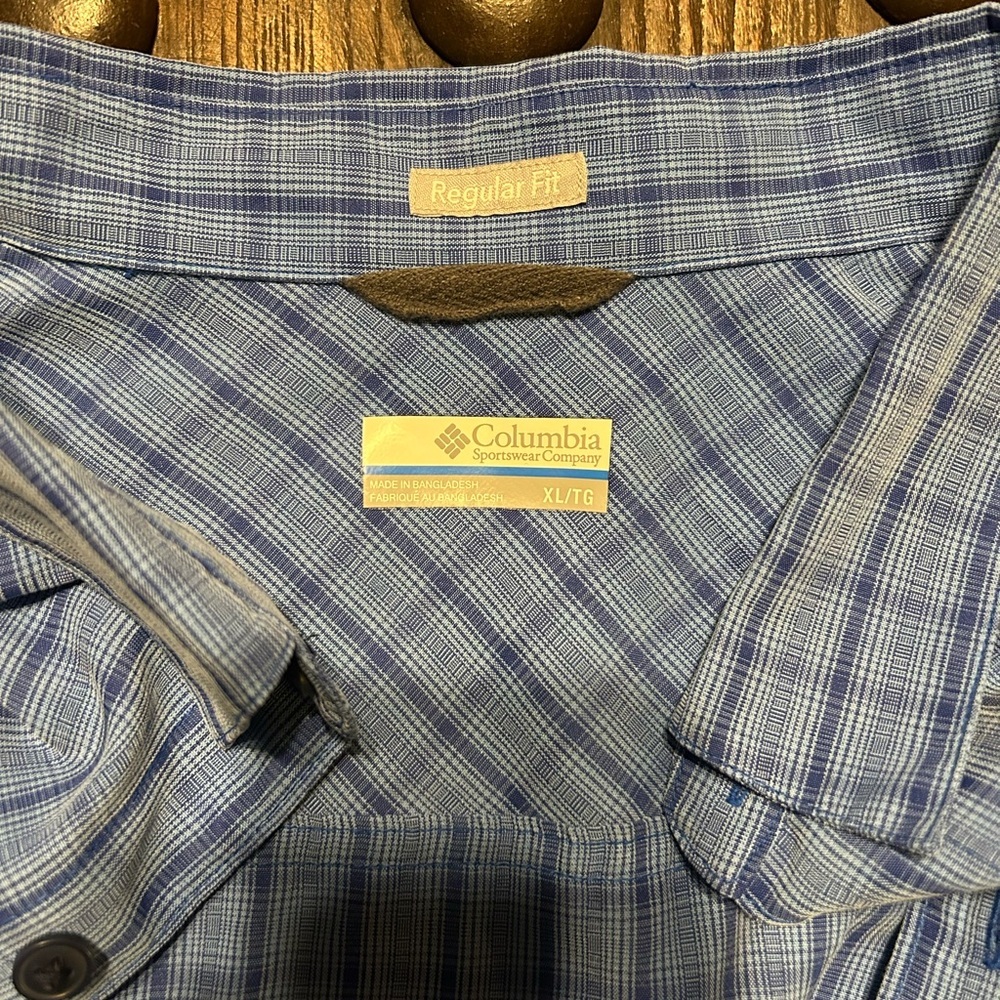Columbia Light Blue Plaid Short Sleeve Shirt - Picture 3 of 3
